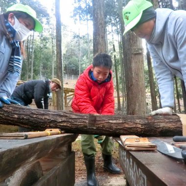 【申込要／先着順】きのこを作ろう★第2回 原木の玉切り【ゆめさきの森公園】